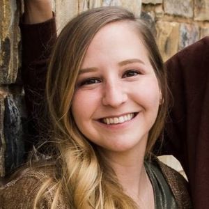 Meet your Posher, Chloe